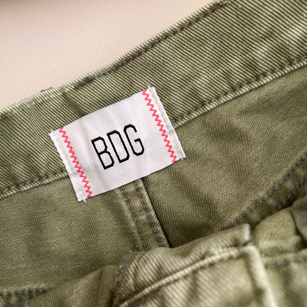 BDG Dropped Rise Distressed Denim Short - Picture 6 of 7